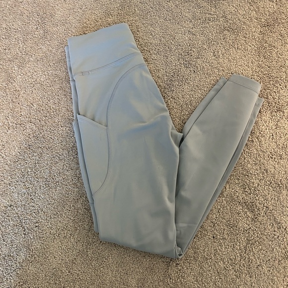 NEW women’s lululemon leggings - Picture 2 of 5